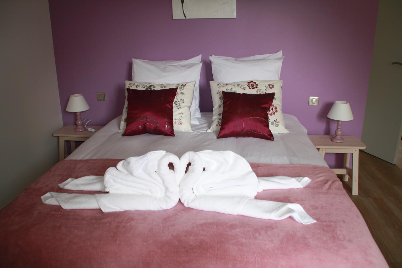 La Petite Auberge De Niaux ภายนอก รูปภาพ