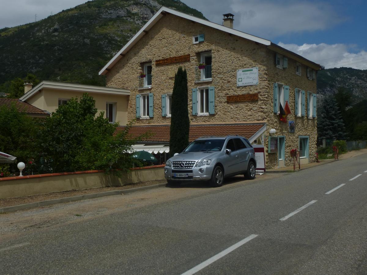 La Petite Auberge De Niaux ภายนอก รูปภาพ